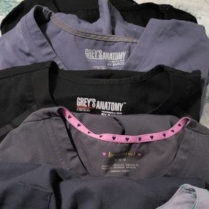 Assorted greys anatomy scrub tops sz M